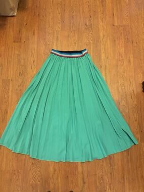 Runway Paris Pleated Unique Rainbow Band Green Long Skirt Size M/L